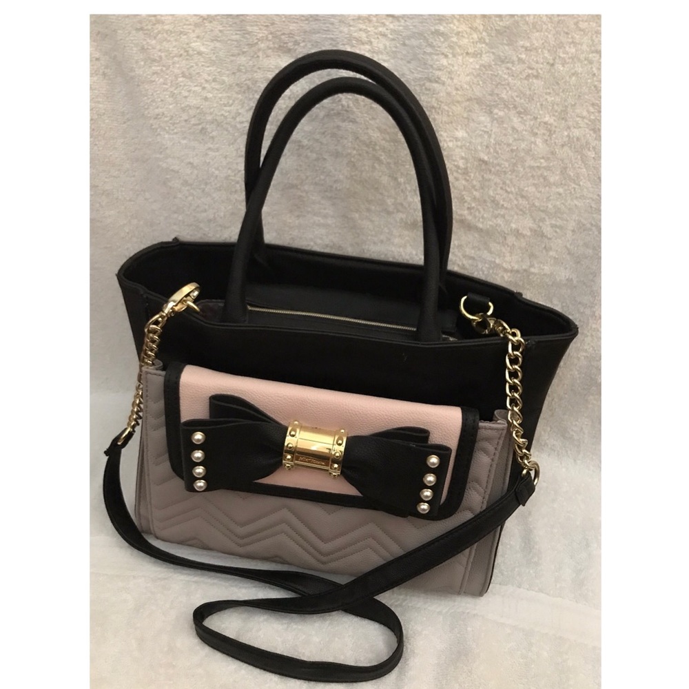 Betsy Johnson 2 in 1 purse.
